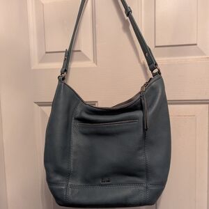 Elegant Blue Leather Shoulder Bag